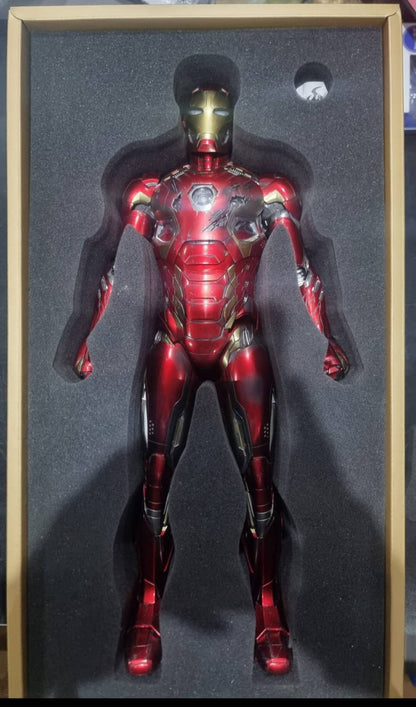 PRE-LOVED - Hot Toys - QS006 - Avengers: Age of Ultron: 1/4 Scale Iron Man Mark 45 (Special Edition)