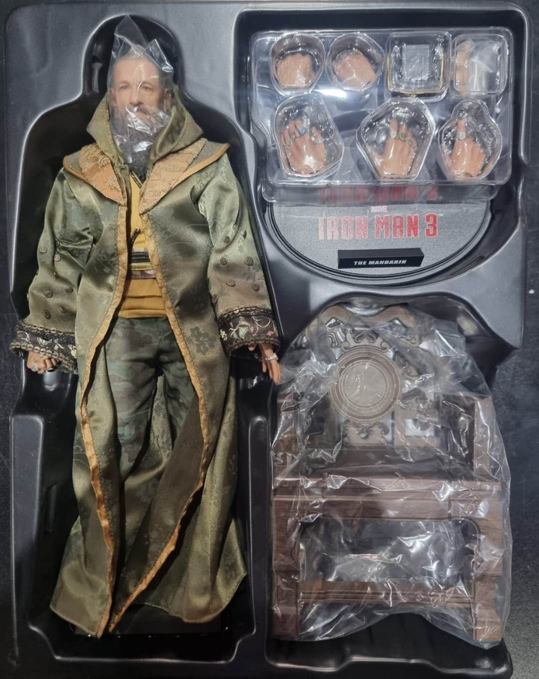 PRE-LOVED - Hot Toys - MMS211 - Iron Man 3: Mandarin