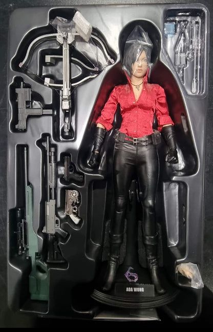 PRE-LOVED - Hot Toys - VGM021 and VGM022 - Resident Evil 4: Ada Wong and Leon S. Kennedy Set