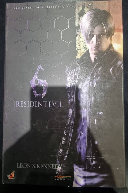 PRE-LOVED - Hot Toys - VGM021 and VGM022 - Resident Evil 4: Ada Wong and Leon S. Kennedy Set