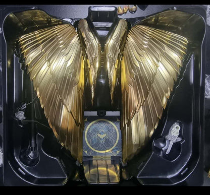 PRE-LOVED - Hot Toys - MMS578 - Golden Armor Wonder Woman (Deluxe Version)