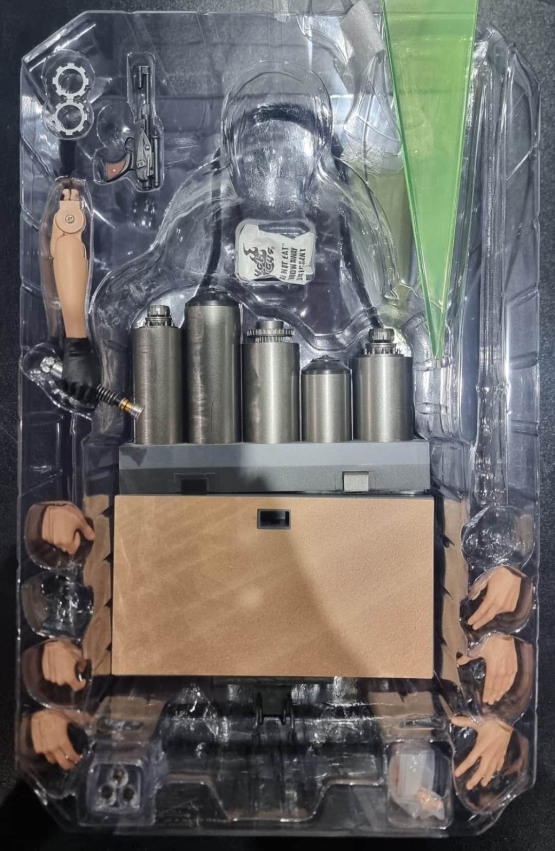 PRE-LOVED - Hot Toys - MMS429 - Star Wars 40th Anniversary: Luke Skywalker