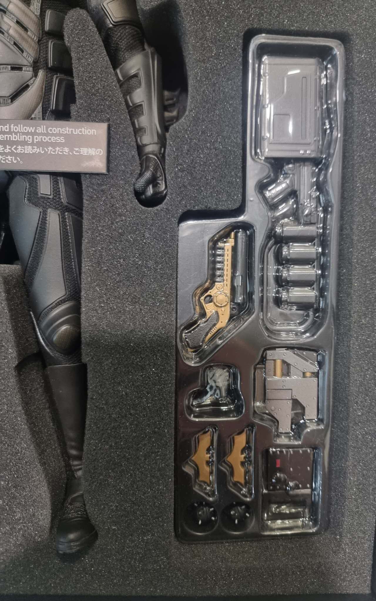 PRE-LOVED - HOT TOYS - DX12 - THE DARK KNIGHT RISES BATMAN