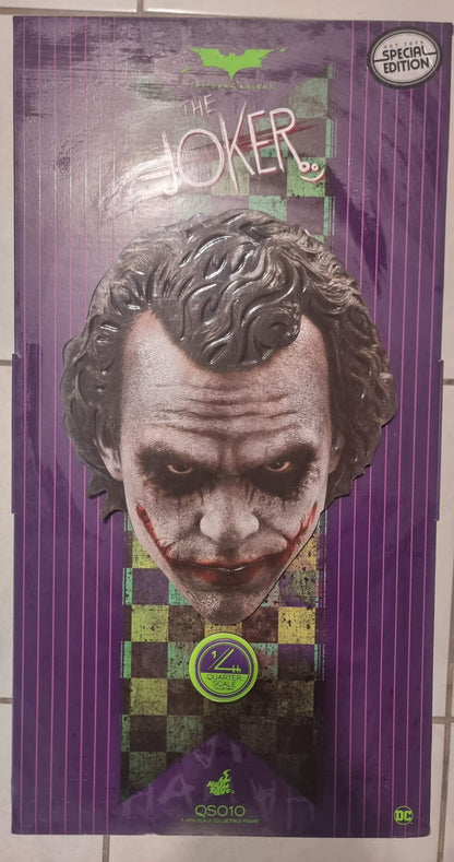 PRE-LOVED - Hot Toys - QS009 - Batman Begins: 1/4 scale Batman & QS010B - The Joker (Special Edition)