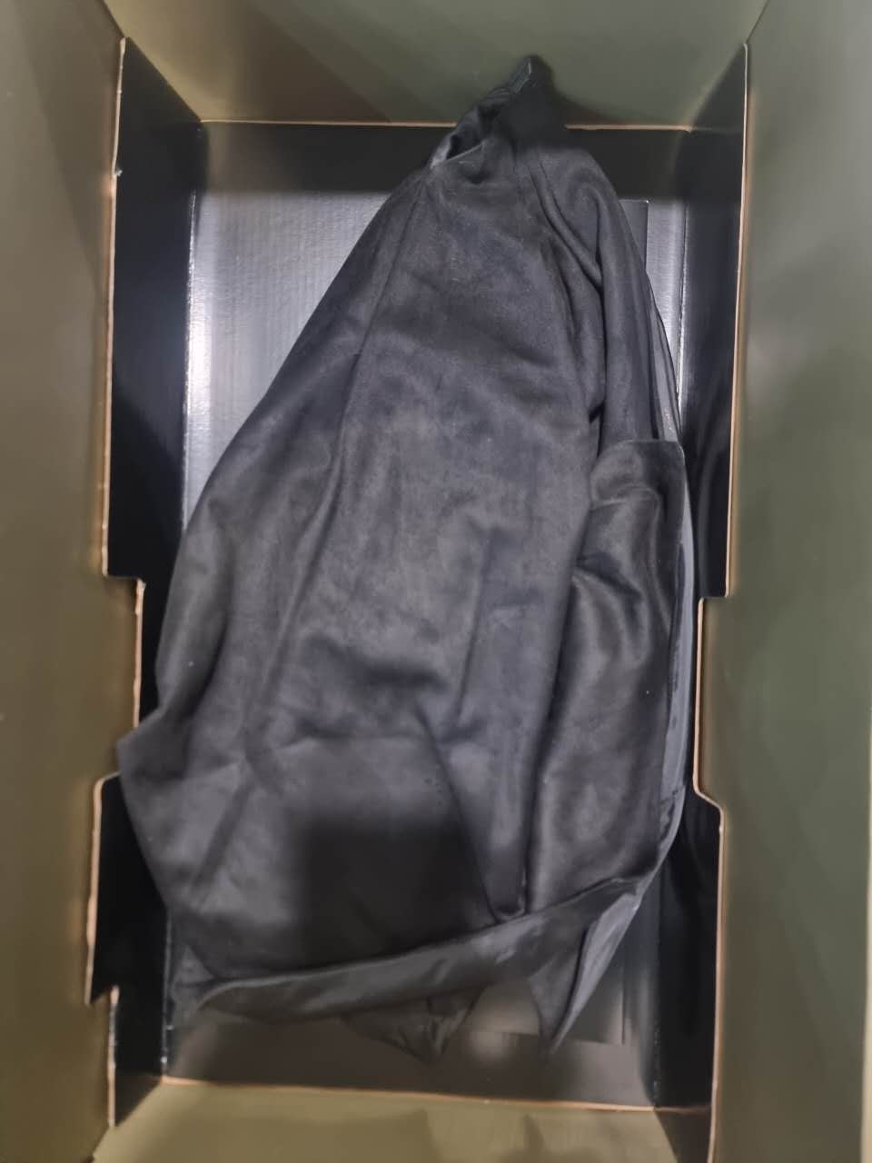 PRE-LOVED - Hot Toys - QS009 - Batman Begins: 1/4 scale Batman & QS010B - The Joker (Special Edition)