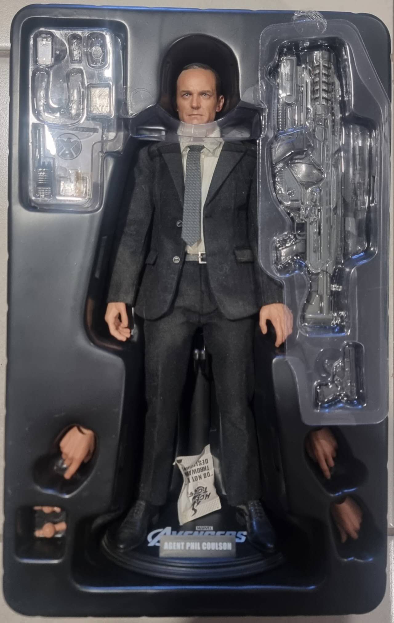 PRE-LOVED - Hot Toys - MMS189 - Avengers: Agent Phil Coulson