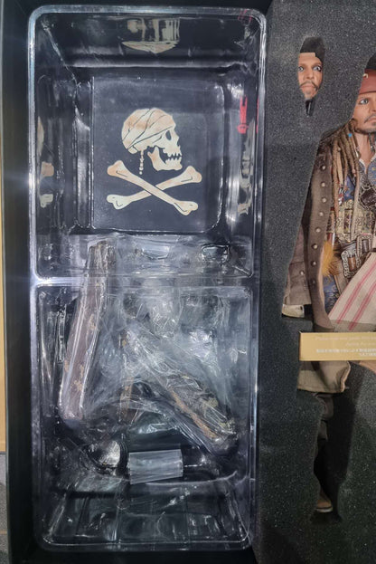 PRE-LOVED - Hot Toys - DX15 - Pirates of the Caribbean Dead Man Tell No Tales: Jack Sparrow