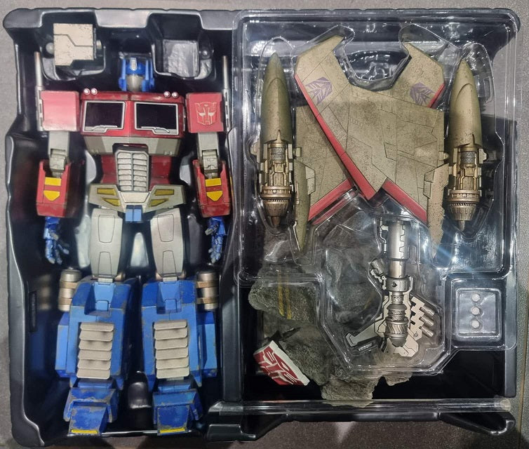 PRE-LOVED - Hot Toys - TF001 - Transformers - Optimus Prime (Starscream Version)