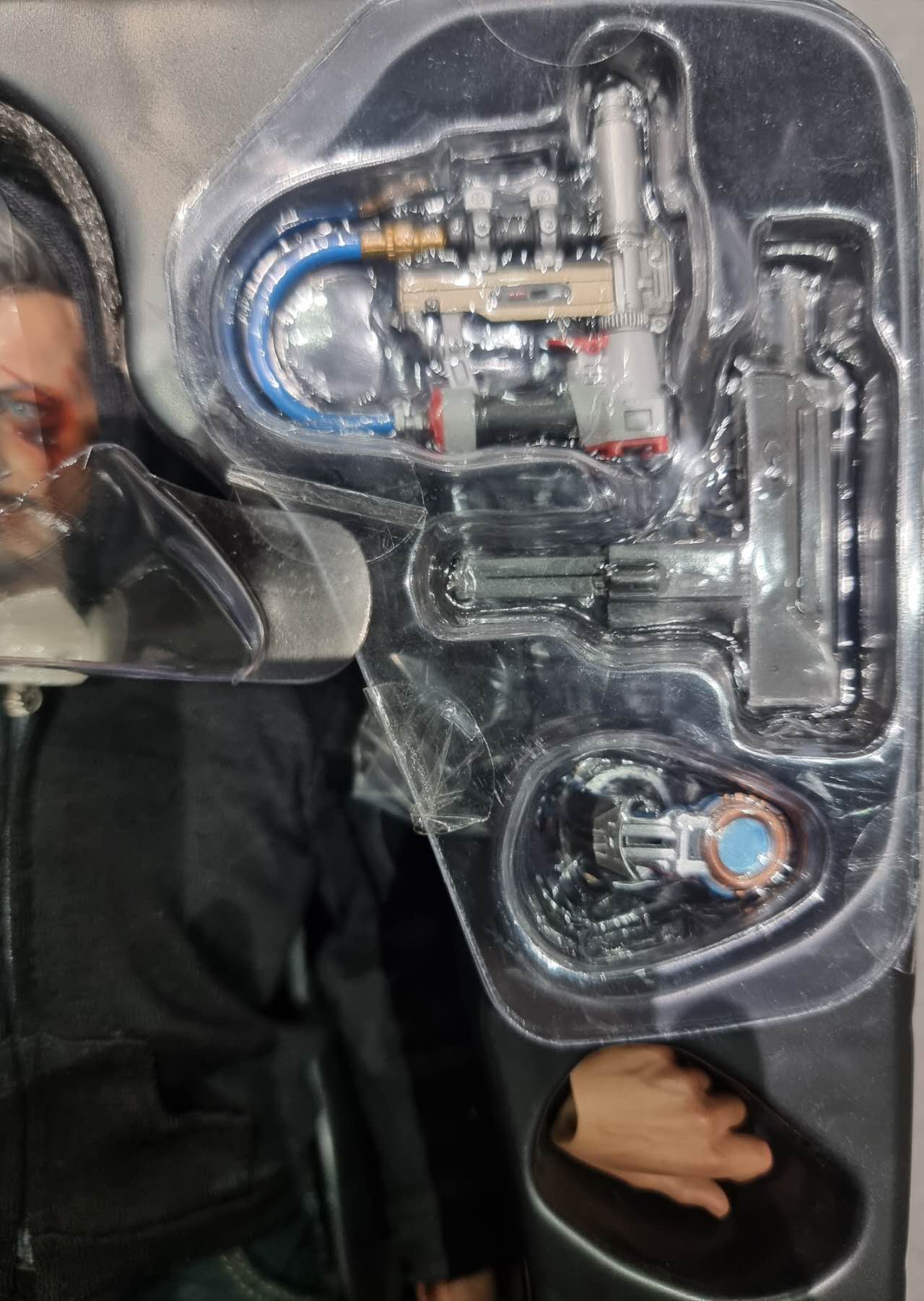 PRE-LOVED - Hot Toys - MMS209 - Iron Man 3: Tony Stark The Mechanic