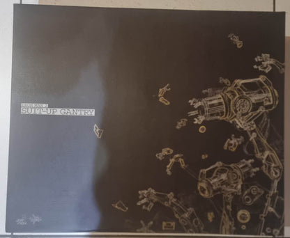 PRE-LOVED - Hot Toys - MMS160 - Suit-Up Gantry with Iron Man Mark IV Set
