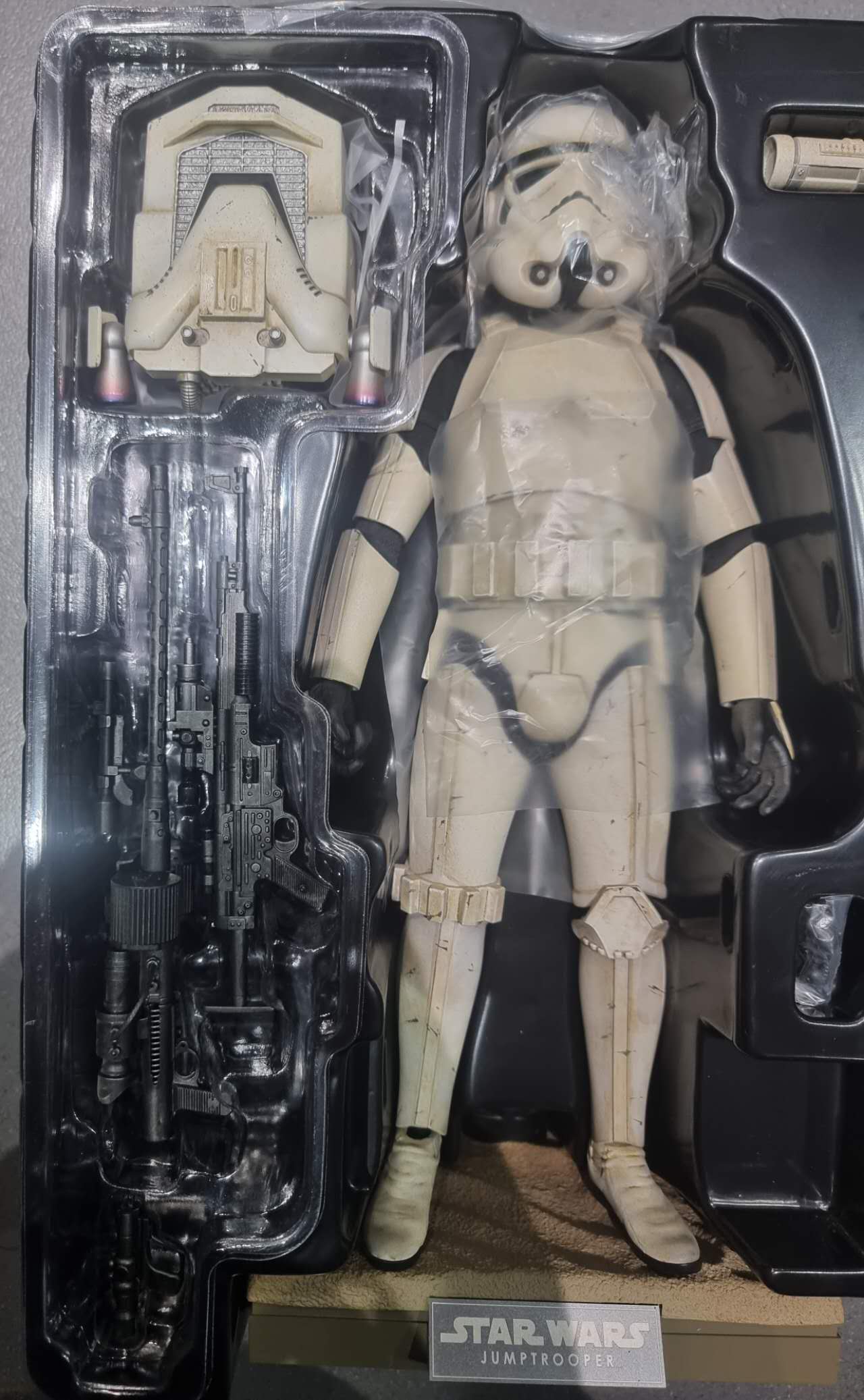 PRE-LOVED - Hot Toys (2016 Toy Fair Exclusive) - VGM023 - Star Wars : Battlefront – Jumptrooper