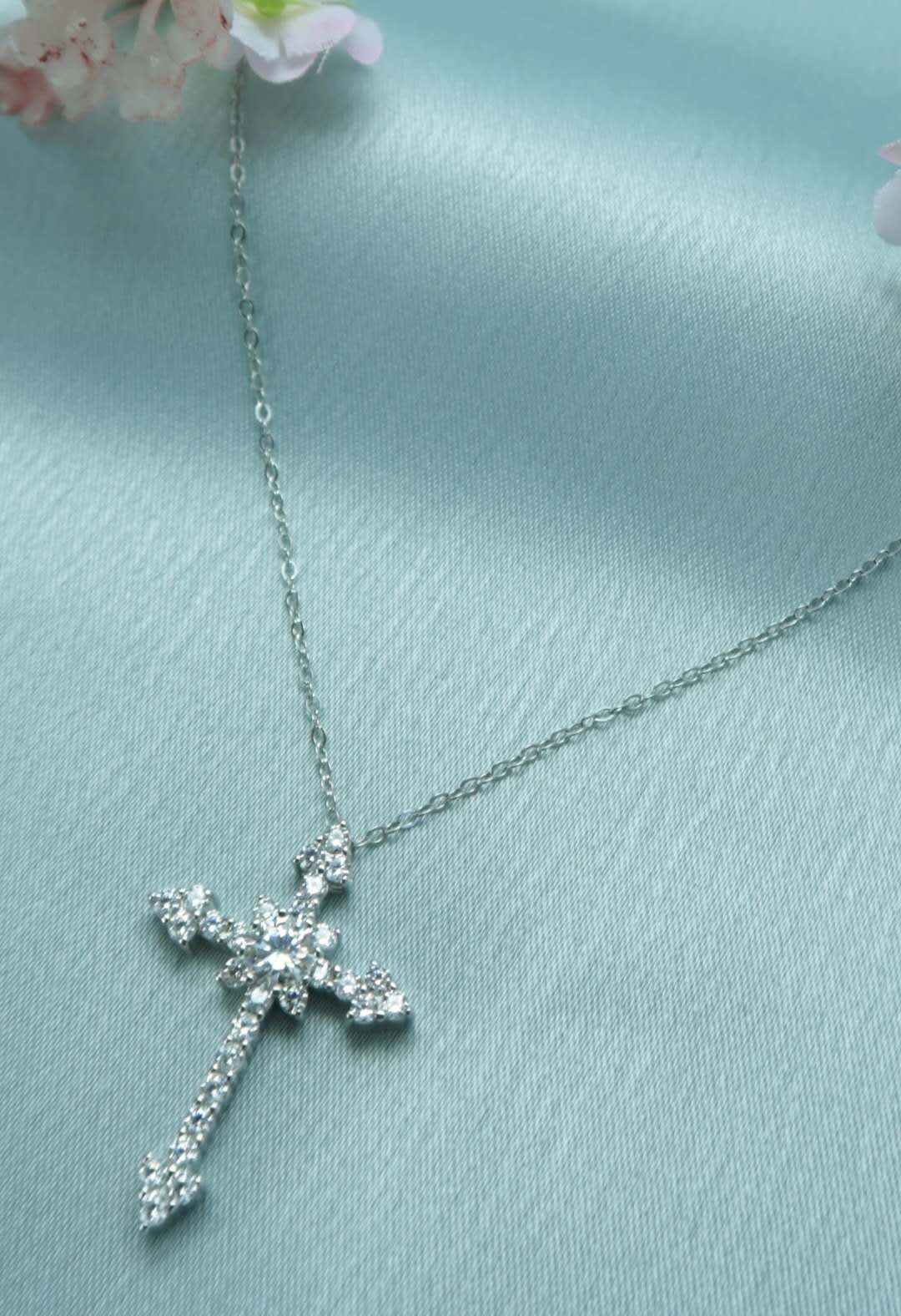 Moissanite Stones with Silver 925 Necklace - Small Cross