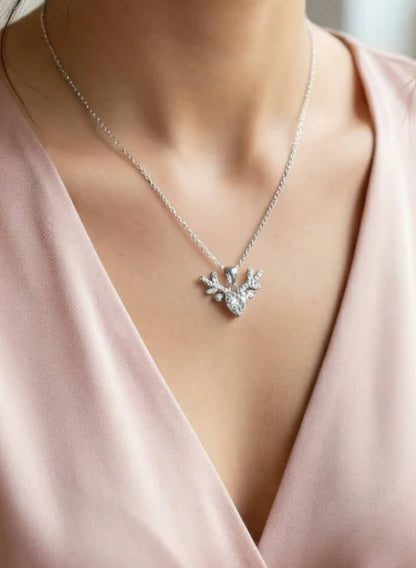 Moissanite / 925 silver Necklace - Under The Mistletoe