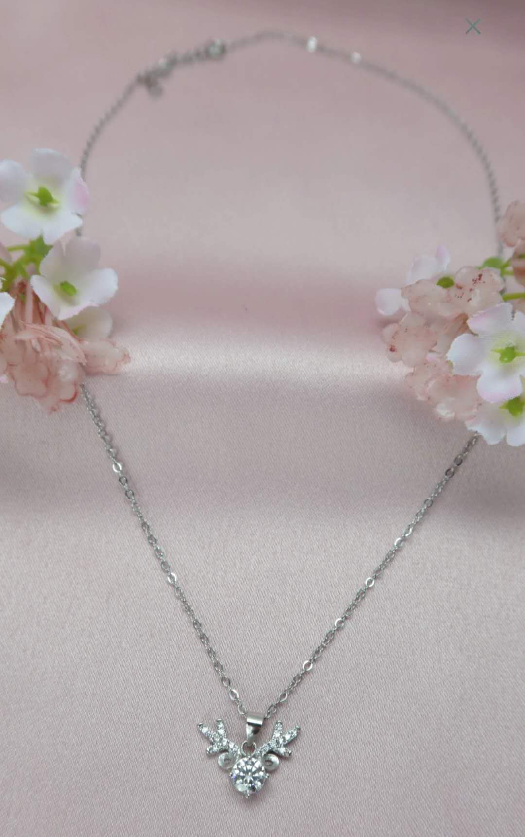Moissanite / 925 silver Necklace - Under The Mistletoe