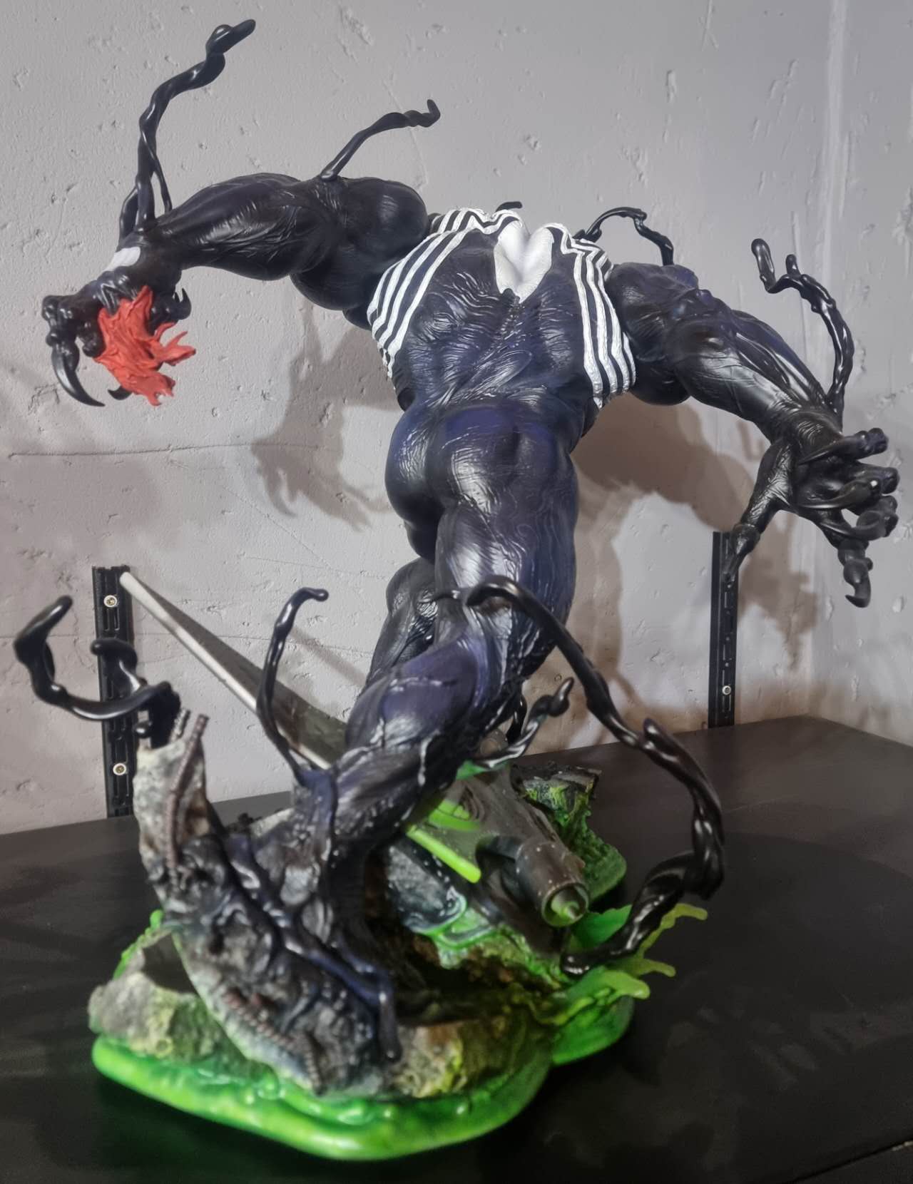 PRE-LOVED - Sideshow Collectibles - 300796 - Venom Premium Format