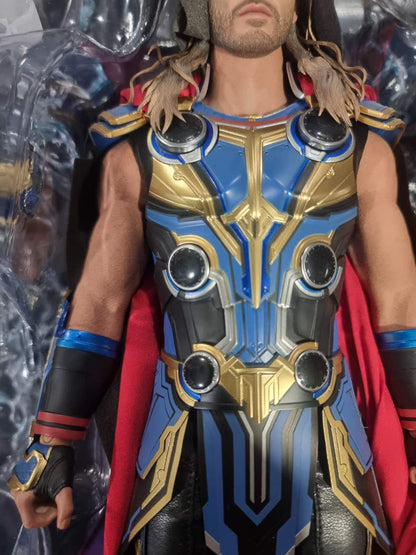 PRE-LOVED - Hot Toys - MMS656 - Thor Love and Thunder: 1/6th Scale Thor