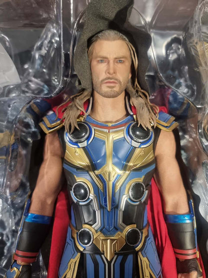 PRE-LOVED - Hot Toys - MMS656 - Thor Love and Thunder: 1/6th Scale Thor