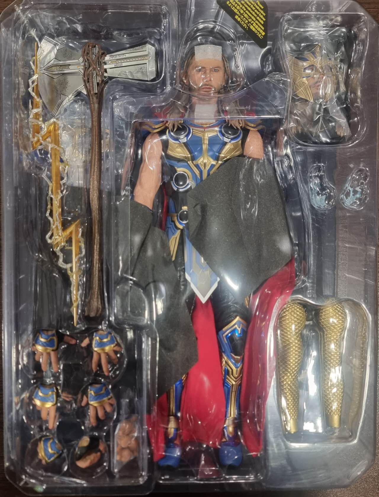 PRE-LOVED - Hot Toys - MMS656 - Thor Love and Thunder: 1/6th Scale Thor