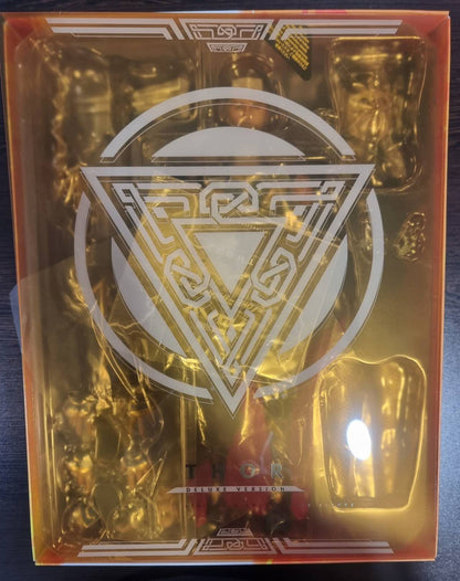 PRE-LOVED - Hot Toys - MMS656 - Thor Love and Thunder: 1/6th Scale Thor