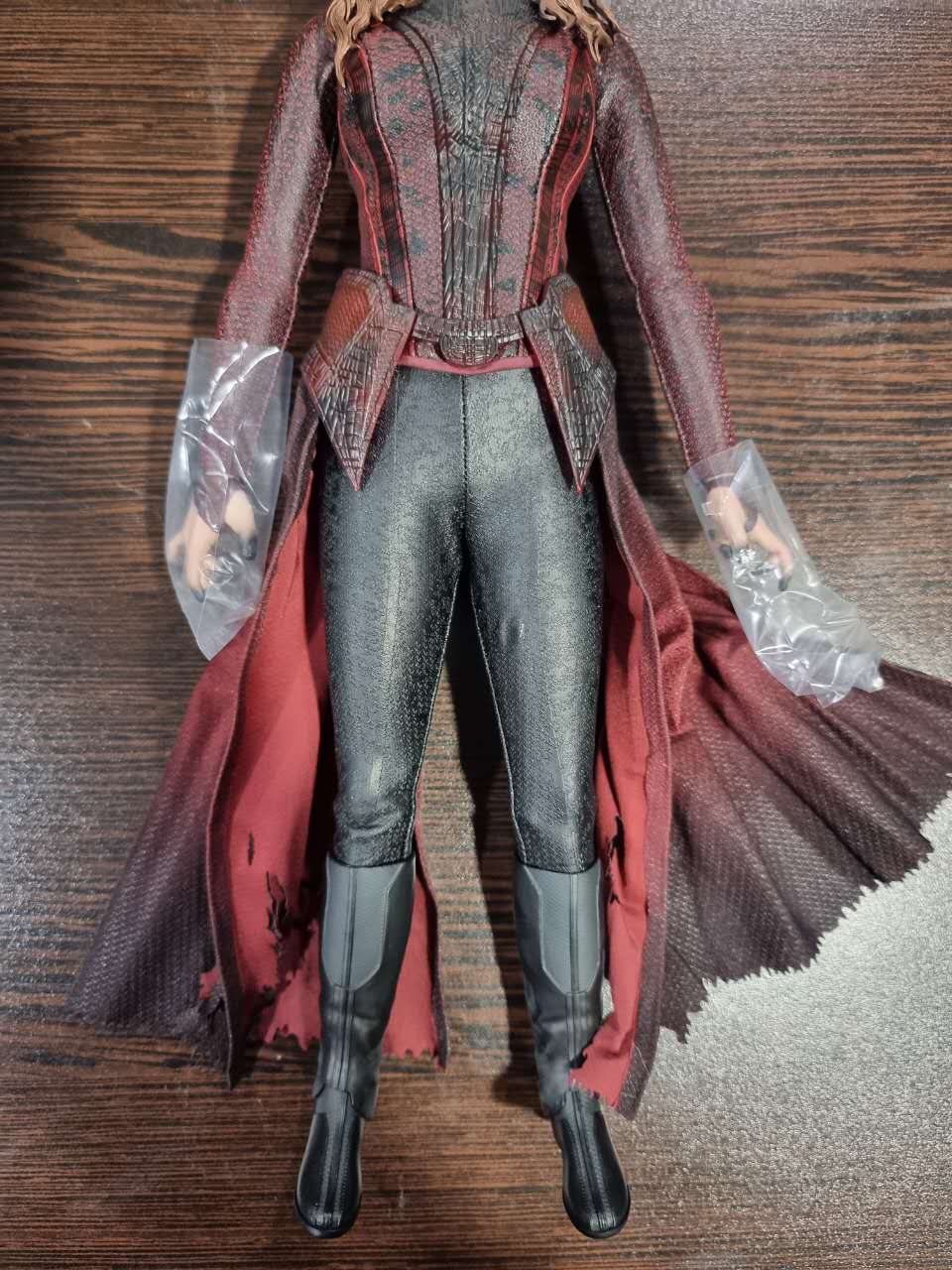 Pre-loved - Hot Toys - MMS652 - Doctor Strange : Multiverse Of Madness – Scarlet Witch - H.G.