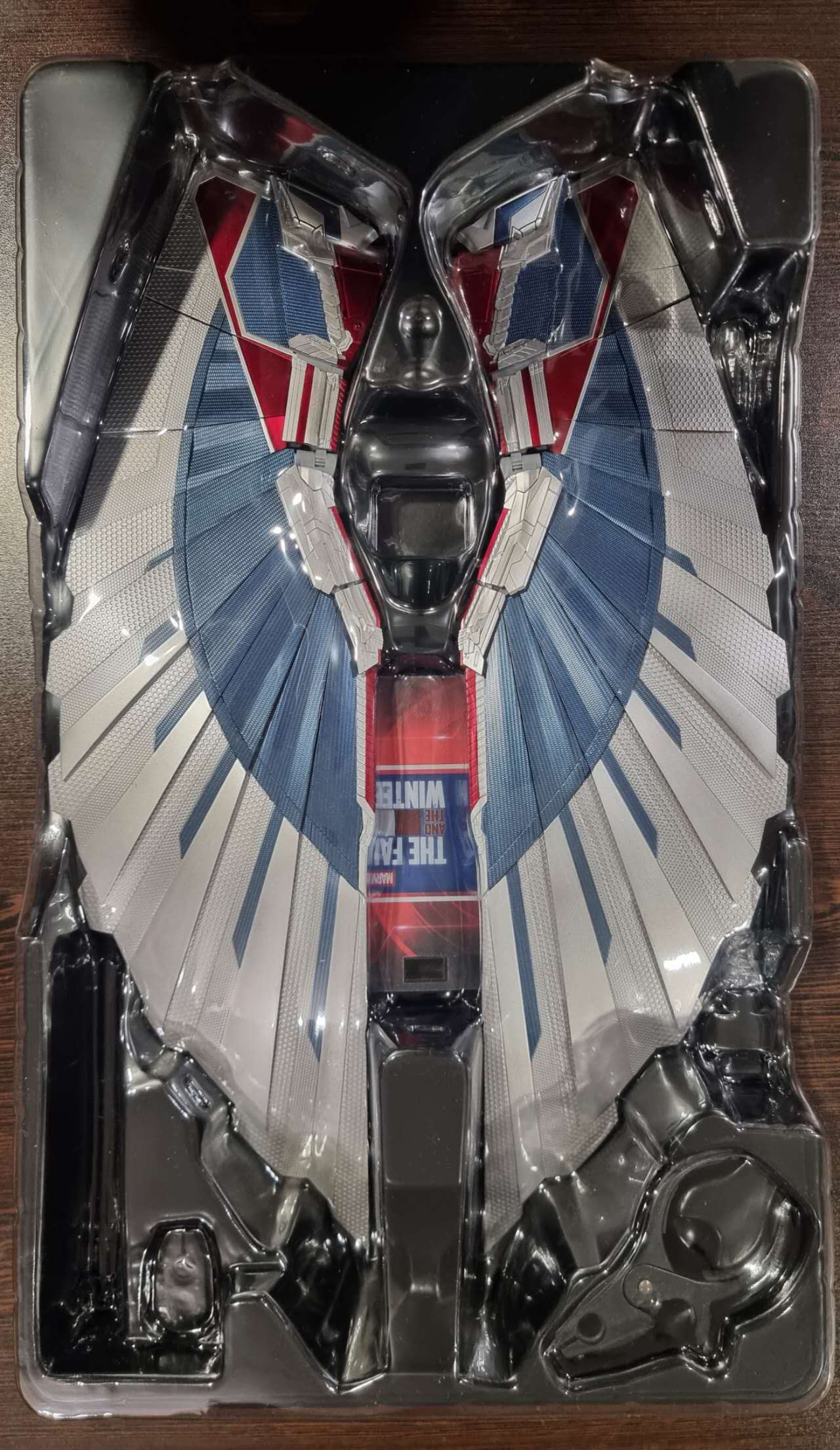 Pre-loved - Hot Toys - TMS040 - The Falcon and the Winter Soldier: Captain America - H.G.