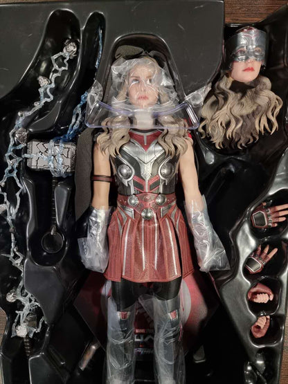 Pre-loved - Hot Toys - MMS663 - Mighty Thor - AJ