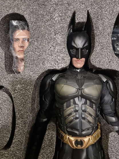 PRE-LOVED - HOT TOYS - QS019 - THE DARK KNIGHT TRILOGY - 1/4 SCALE BATMAN (Standard EDITION)