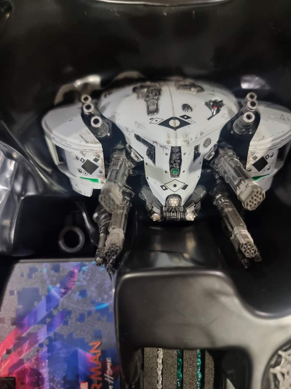 PRE-LOVED - Hot Toys - MMS552 - Spider-Man : Far From Home (Homemade Suit)