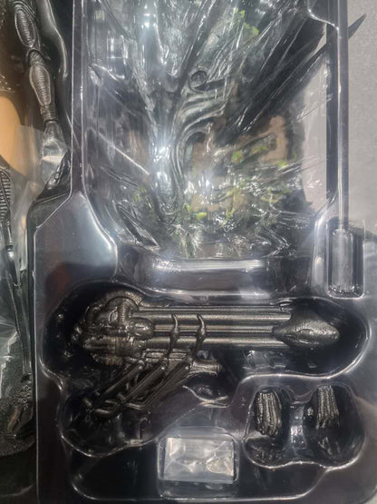 PRE-LOVED - Hot Toys - HAS002 - Alien Girl