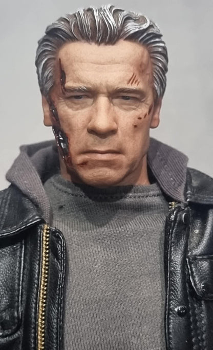 PRE-LOVED - Hot Toys - MMS307 - Terminator Genisys: T-800 Guardian