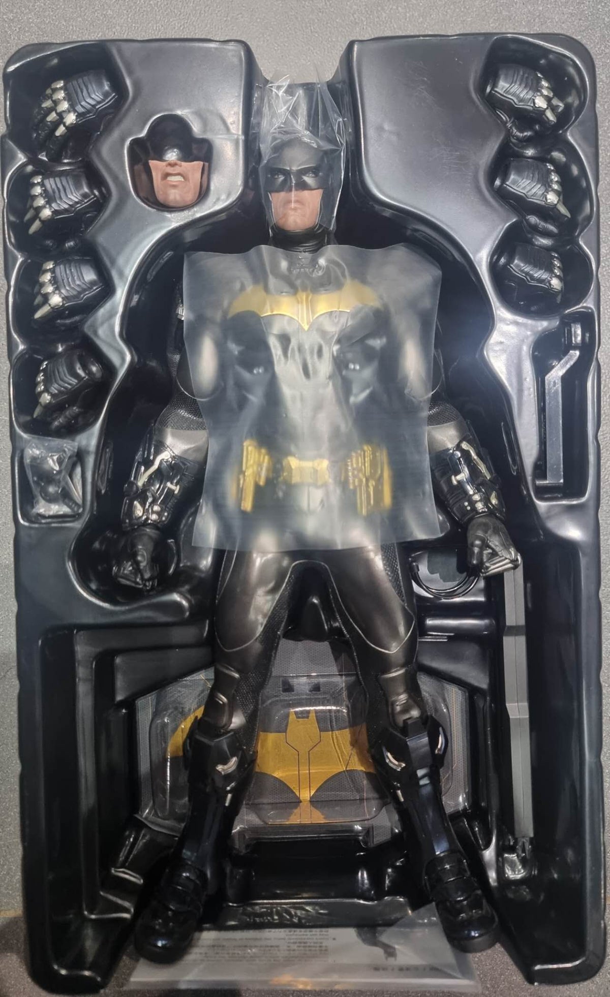 PRE-LOVED - Hot Toys EXCLUSIVE - VGM037 - Batman Prestige Edition