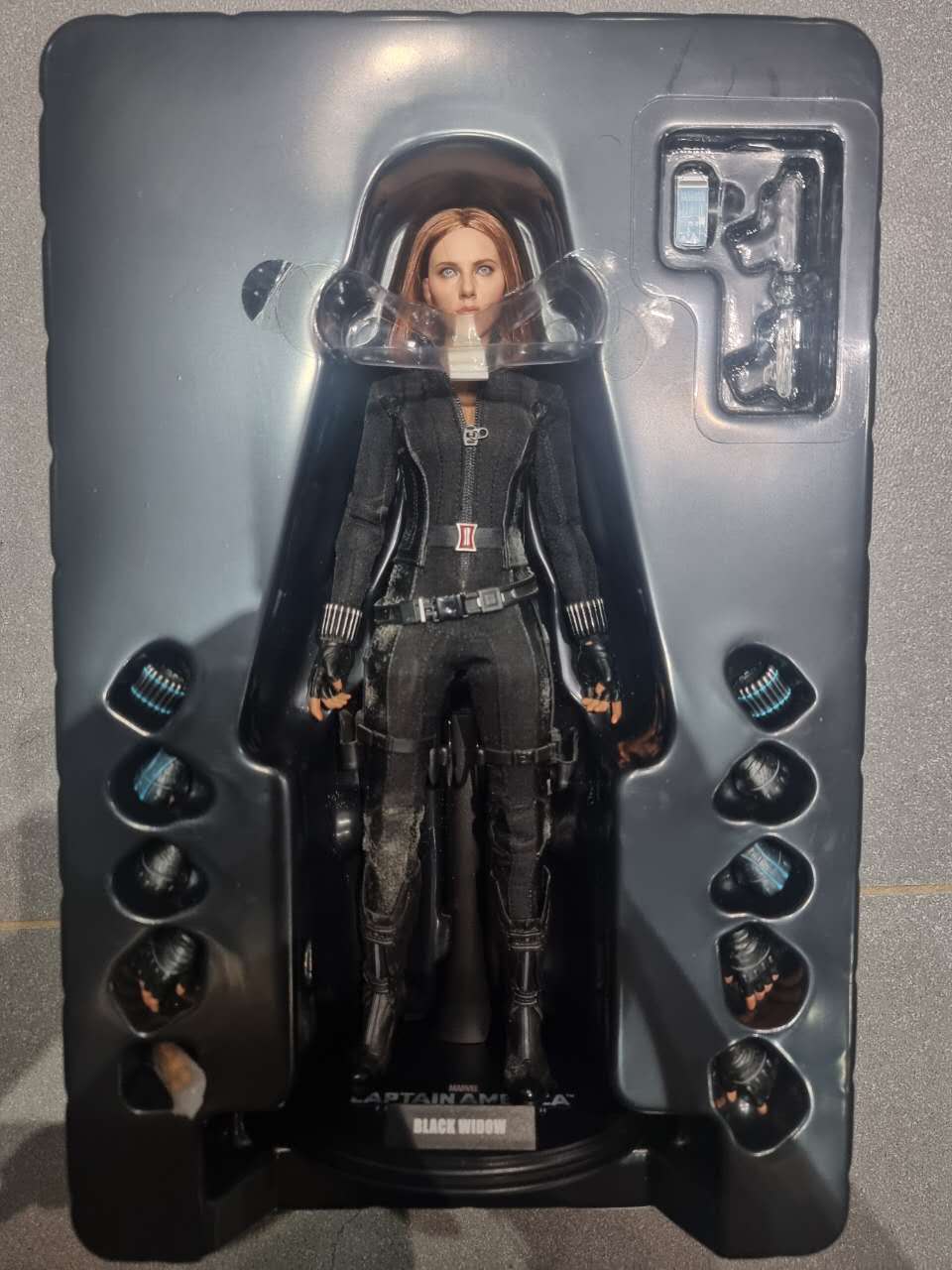 PRE-LOVED - Hot Toys - MMS239 - Black Widow (Winter Soldier)
