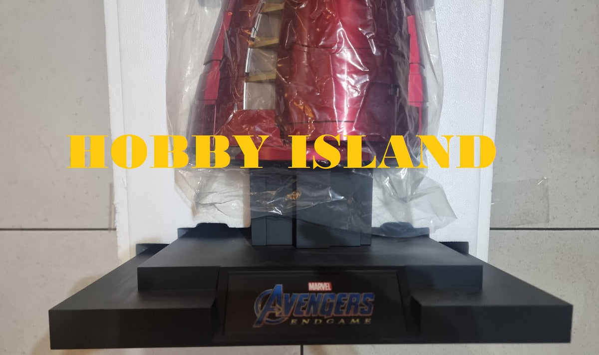 PRE-LOVED - Hot Toys - LMS008 - Avengers : Endgame – Life Size Scale Nano Gauntlet (Hulk Version)