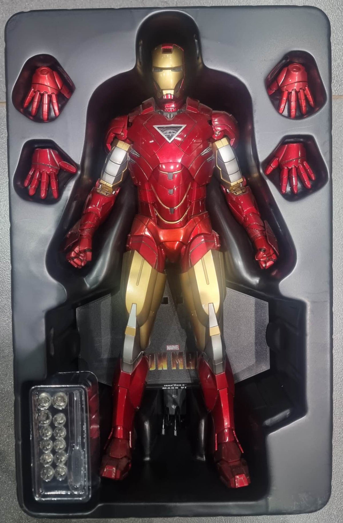 PRE-LOVED - Hot Toys EXCLUSIVE - MMS339 - Iron Man Mark VI