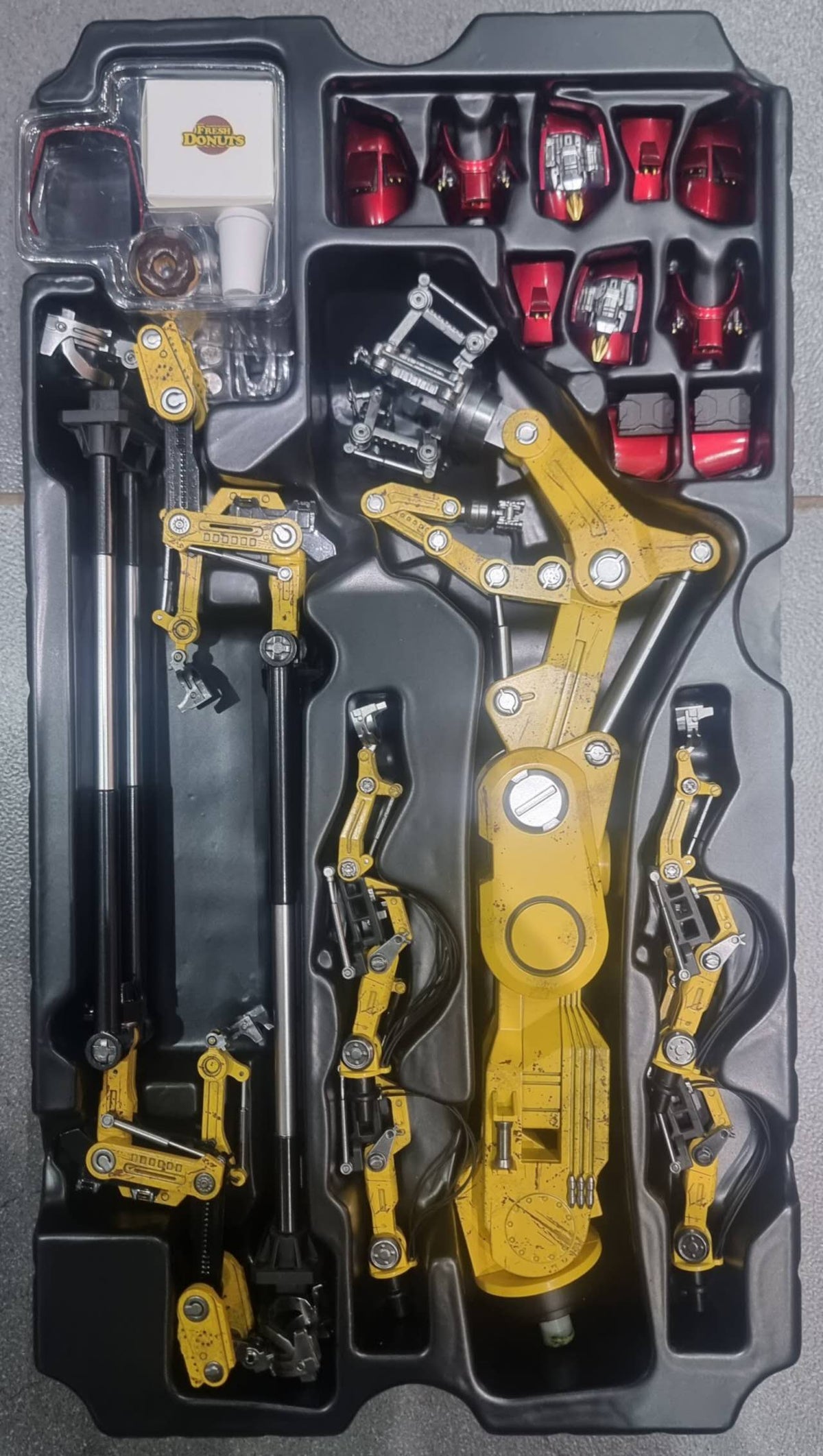 PRE-LOVED - Hot Toys - MMS462D22 - Iron Man Mark IV With Suit-Up Gantry (Diecast Version)