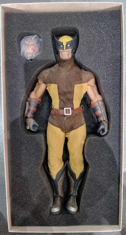 PRE-LOVED - Sideshow Collectibles - 100176 - Wolverine