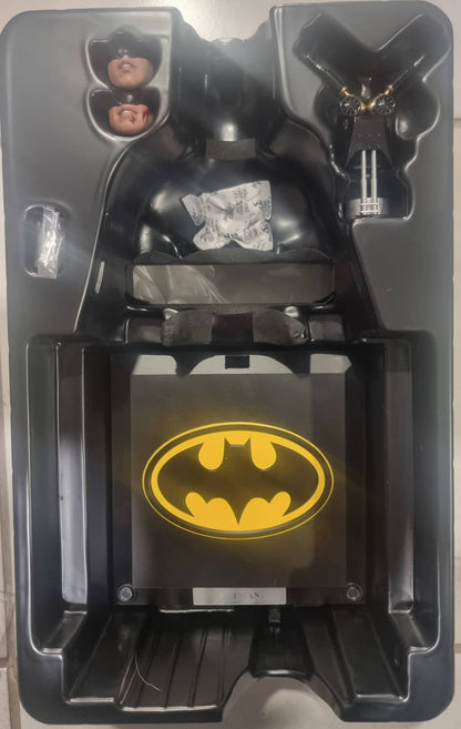 PRE-LOVED - Hot Toys - MMS692 - Batman 1989: Batman