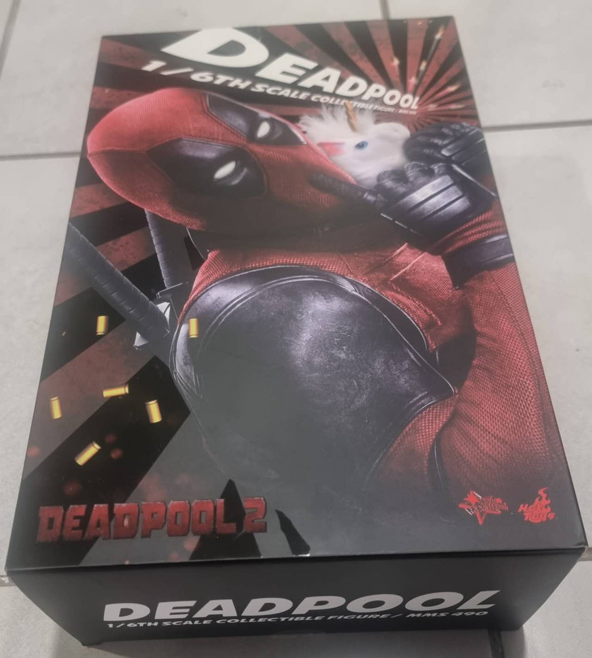 PRE-LOVED - Hot Toys - MMS490 - Deadpool 2: Deadpool