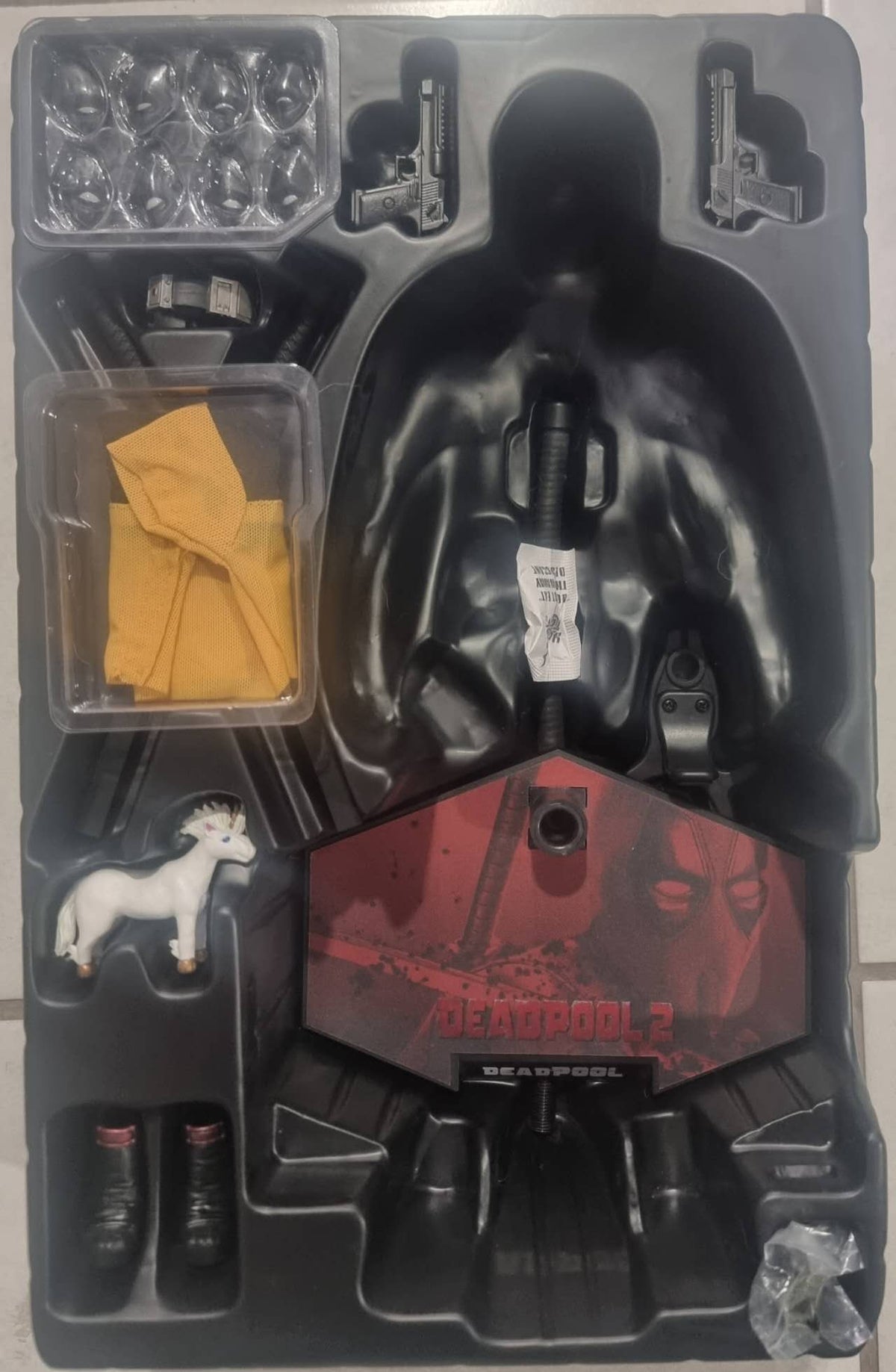 PRE-LOVED - Hot Toys - MMS490 - Deadpool 2: Deadpool