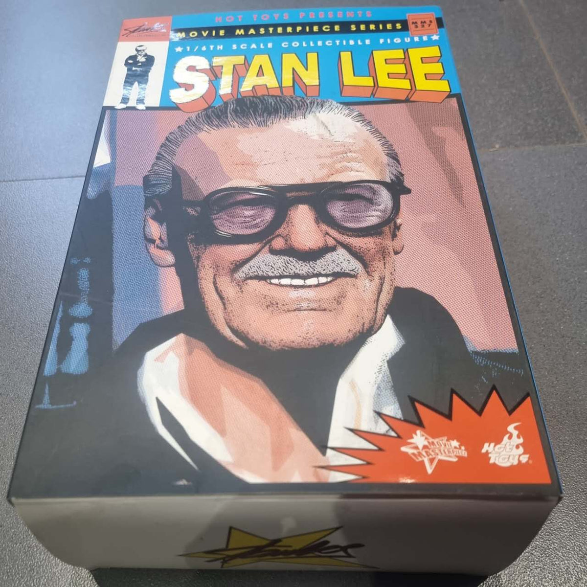 PRE-LOVED - Hot Toys - MMS327 - Stan Lee