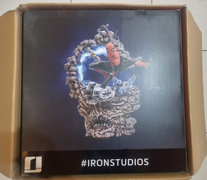 PRE-LOVED - Iron Studios - 905681 - 1/4 Scale Legacy Replica Spider-Man Far From Home Statue