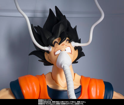 Tamashii Nations - S.H.Figuarts - Dragon Ball Z: Medical Machine (Exclusive)