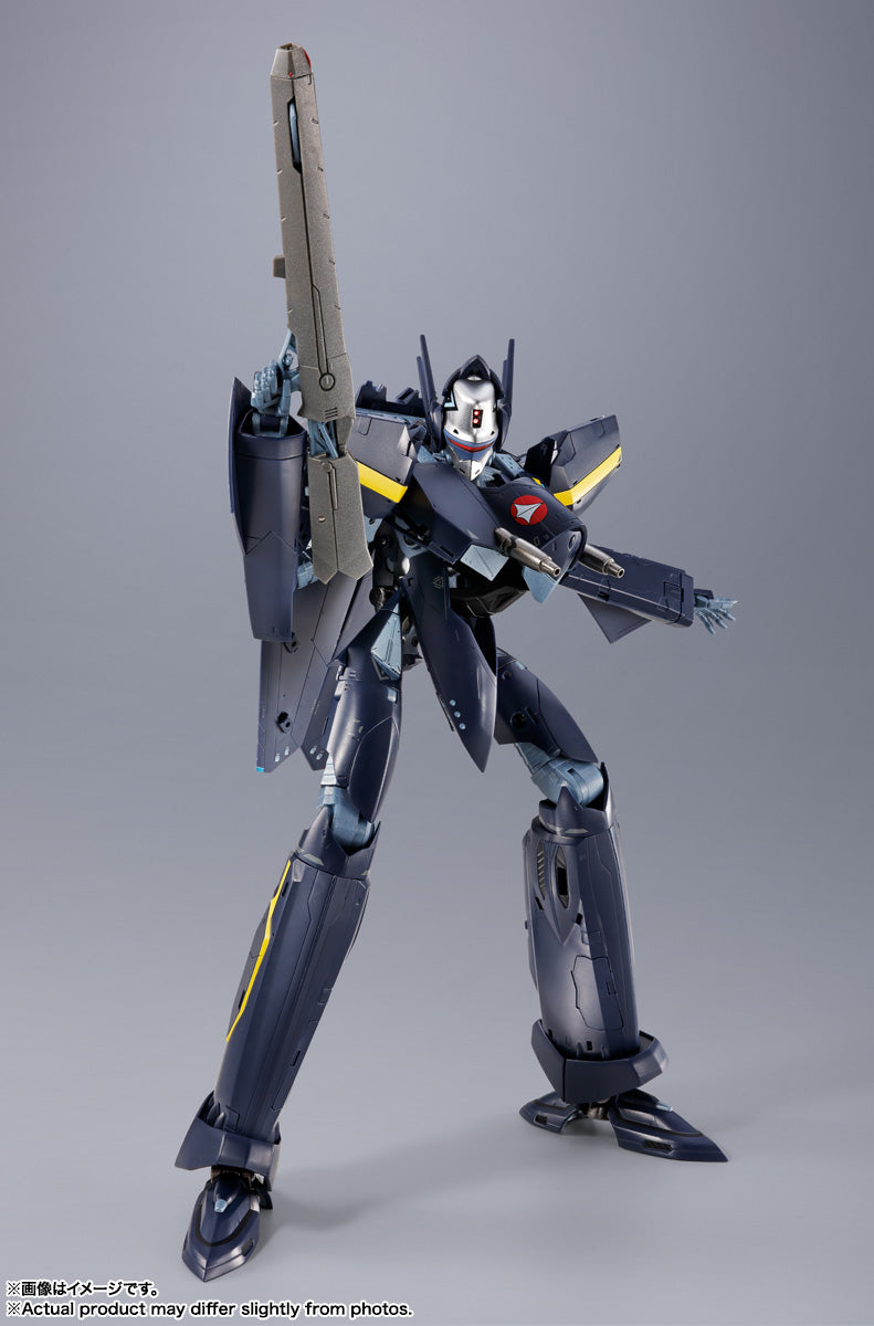 Tamashii Nations - DX Chogokin - Macross 7: VF-17S NIGHTMARE STEALTHVALKYRIE (GAMLIN KIZAKI use)