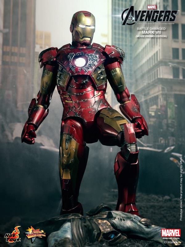 PRE-LOVED - Hot Toys - MMS196 - Avengers - Iron Man Mark VII (Battle Damaged Edition)
