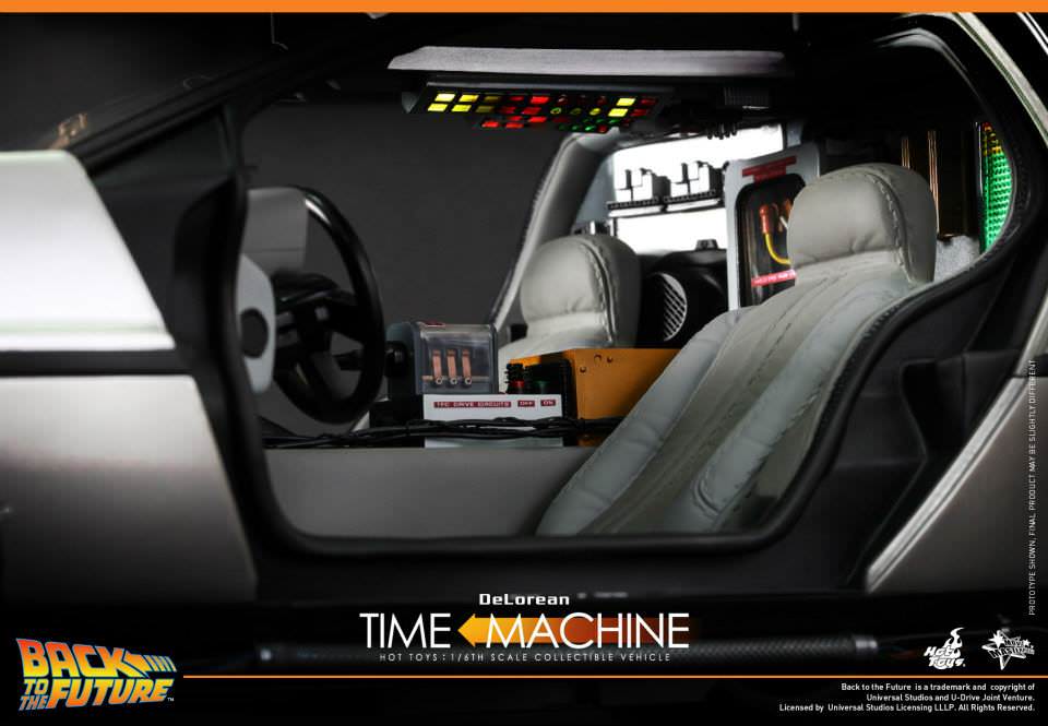 PRE-LOVED - Hot Toys - MMS260 - Back to the Future – DeLorean Time Machine