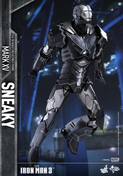 PRE-LOVED - Hot Toys - MMS348 - Iron Man 3: Iron Man Mark 15 Sneaky