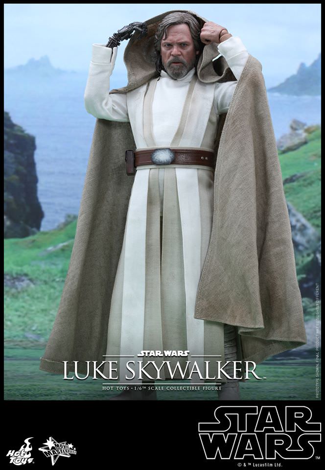 PRE-LOVED - Hot Toys - MMS390 - Star Wars : The Force Awakens – Luke Skywalker