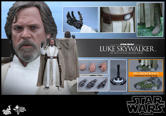 PRE-LOVED - Hot Toys - MMS390 - Star Wars : The Force Awakens – Luke Skywalker