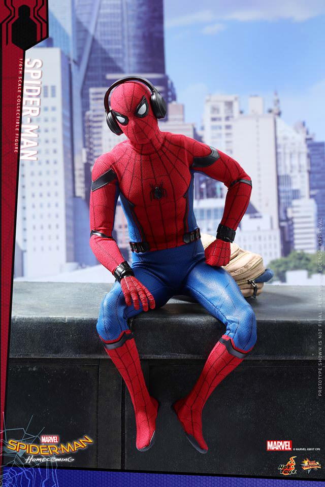PRE-LOVED - Hot Toys - MMS426 - Spider-Man : Homecoming (Deluxe Version)