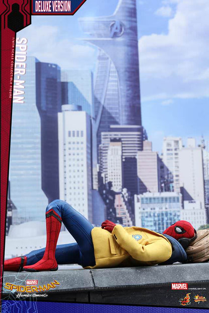 PRE-LOVED - Hot Toys - MMS426 - Spider-Man : Homecoming (Deluxe Version)